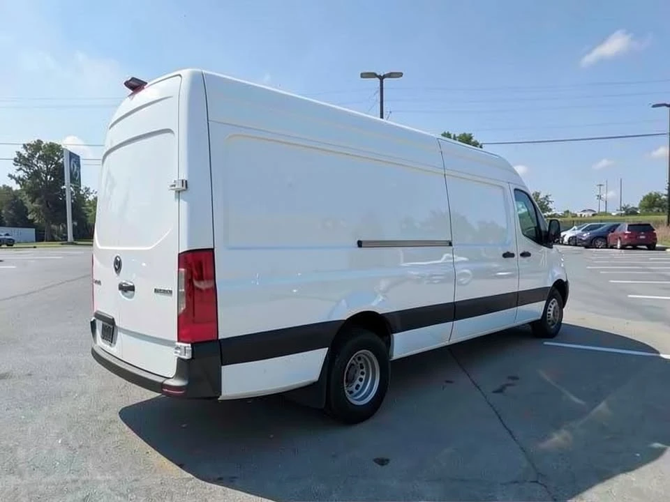 2022 Mercedes-Benz VS30 Sprinter - Image 3 of 11