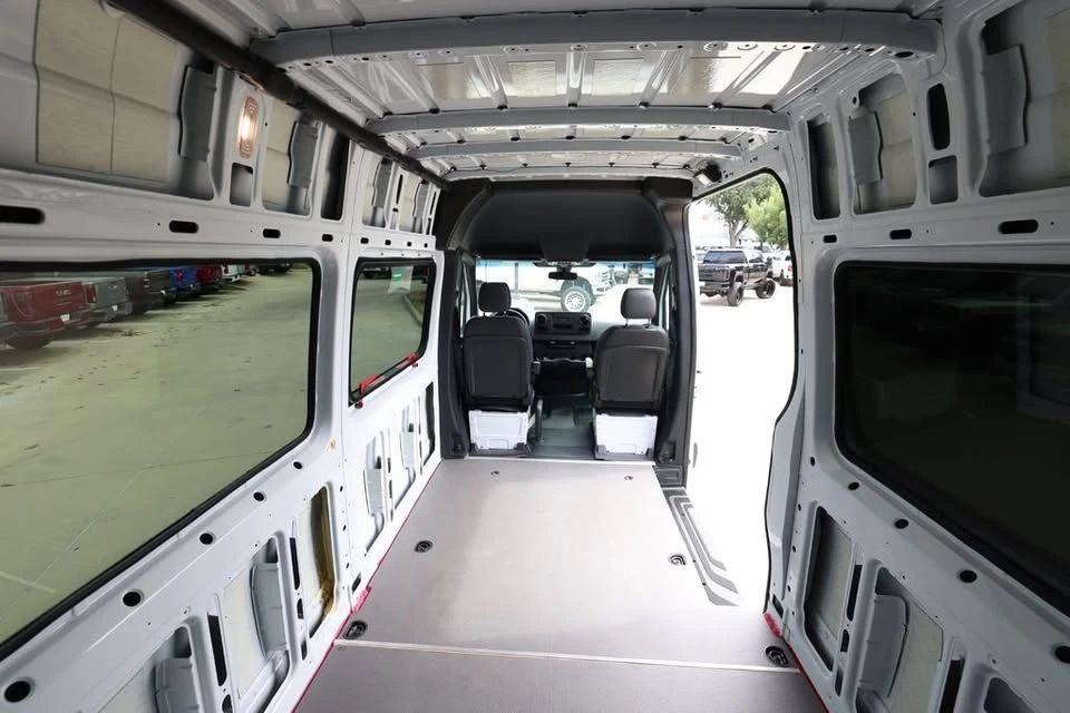 2022 Mercedes-Benz VS30 Sprinter - Image 15 of 20
