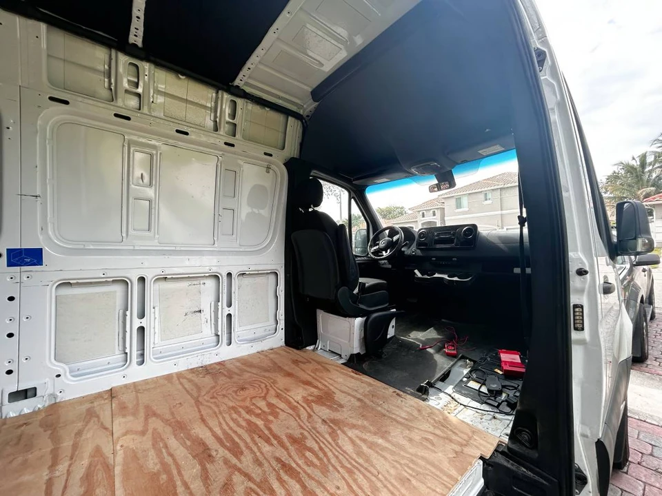 2022 Mercedes-Benz VS30 Sprinter - Image 4 of 4
