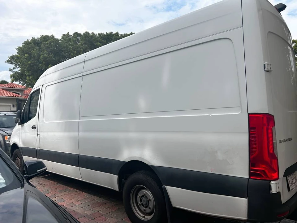2022 Mercedes-Benz VS30 Sprinter - Image 2 of 4