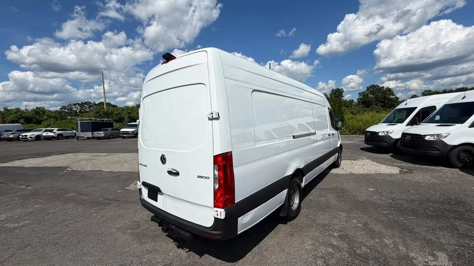 2022 Mercedes-Benz VS30 Sprinter - Image 9 of 14