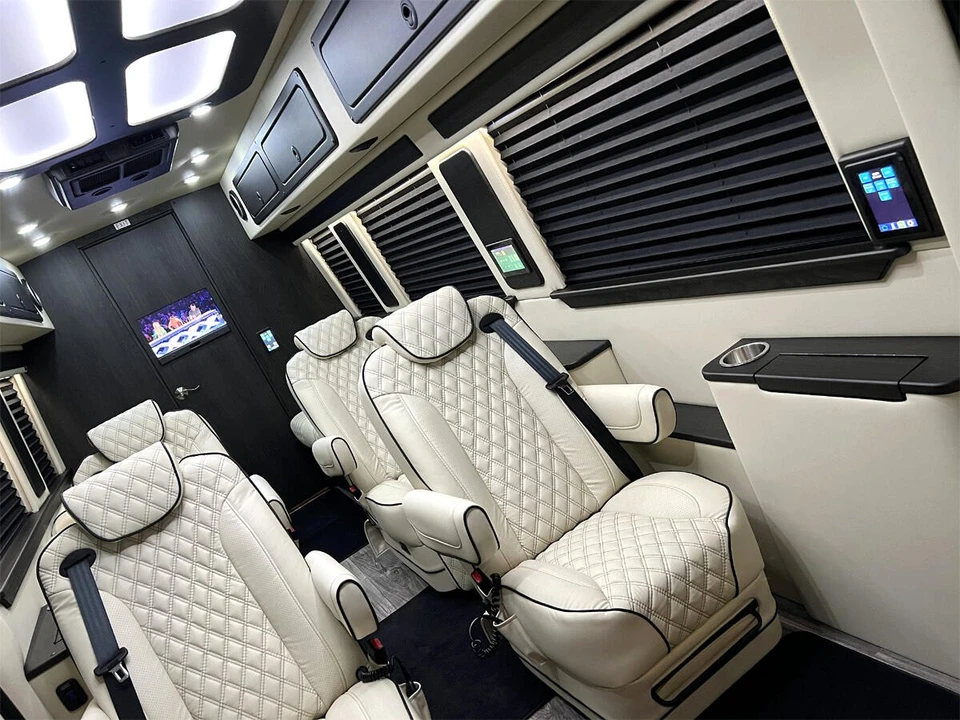 2022 Mercedes-Benz VS30 Sprinter - Image 8 of 21