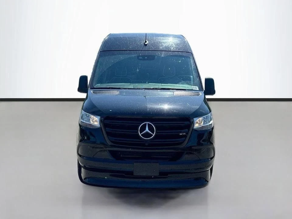 2022 Mercedes-Benz VS30 Sprinter - Image 2 of 18