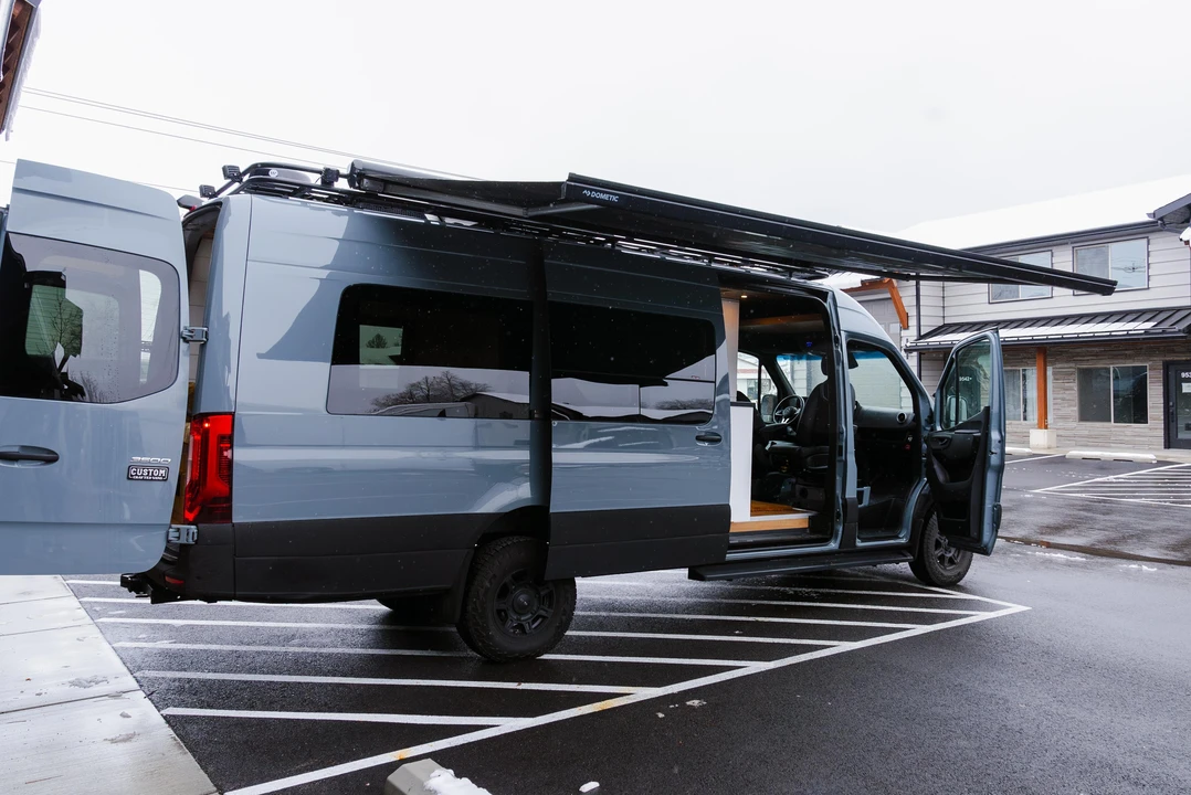 2022 Mercedes-Benz VS30 Sprinter - Image 10 of 31