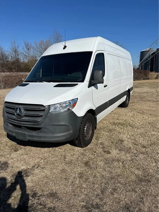 2022 Mercedes-Benz VS30 Sprinter - Image 2 of 12