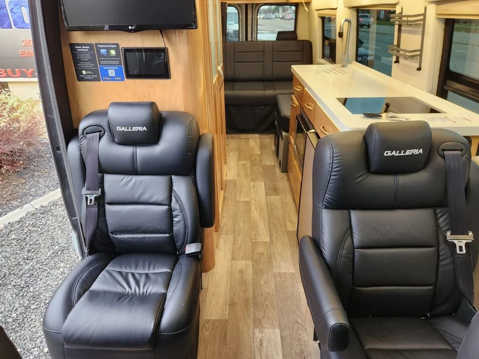 2022 Mercedes-Benz VS30 Sprinter - Image 2 of 20