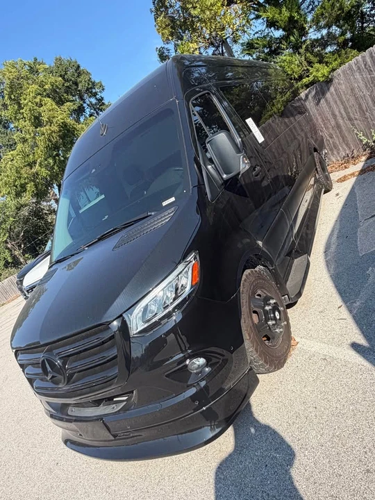 2022 Mercedes-Benz VS30 Sprinter - Image 2 of 8