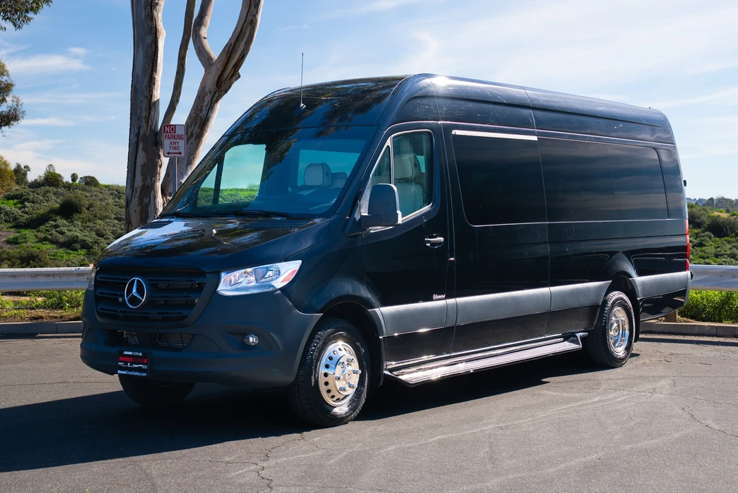 2022 Mercedes-Benz VS30 Sprinter - Image 3 of 31