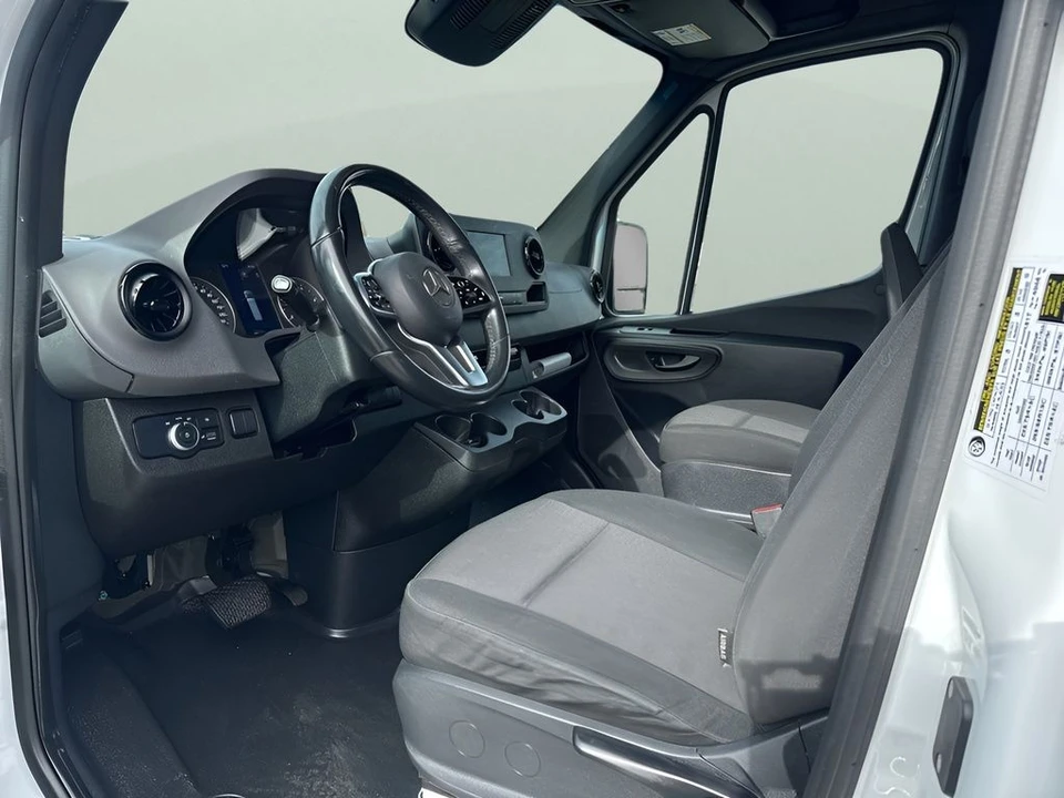 2022 Mercedes-Benz VS30 Sprinter - Image 9 of 12