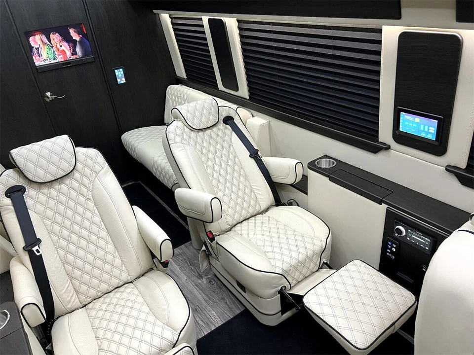2022 Mercedes-Benz VS30 Sprinter - Image 3 of 12