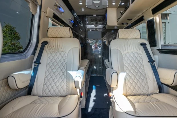 2022 Mercedes-Benz VS30 Sprinter - Image 6 of 8