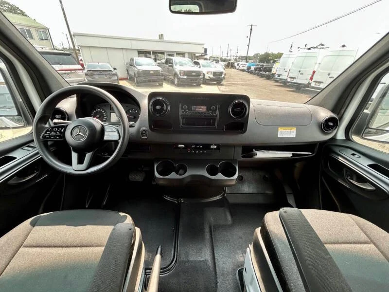 2022 Mercedes-Benz VS30 Sprinter - Image 18 of 19