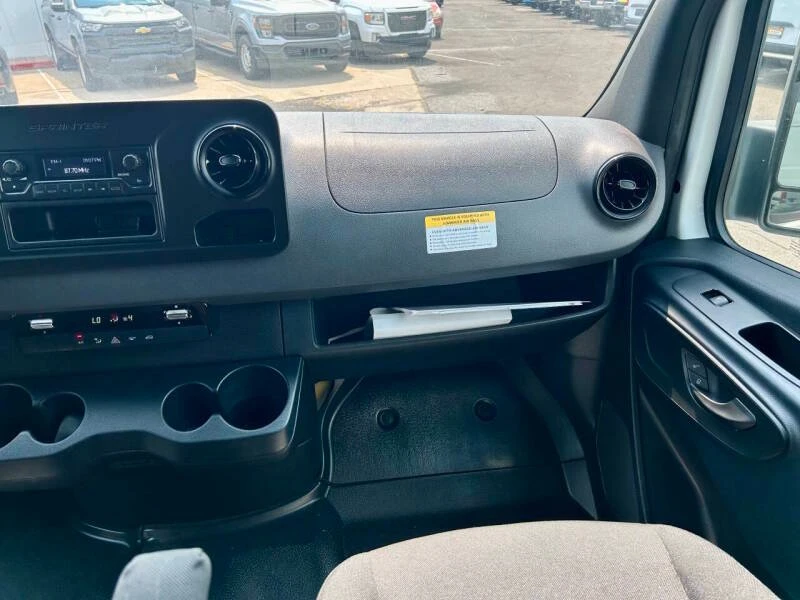2022 Mercedes-Benz VS30 Sprinter - Image 17 of 19