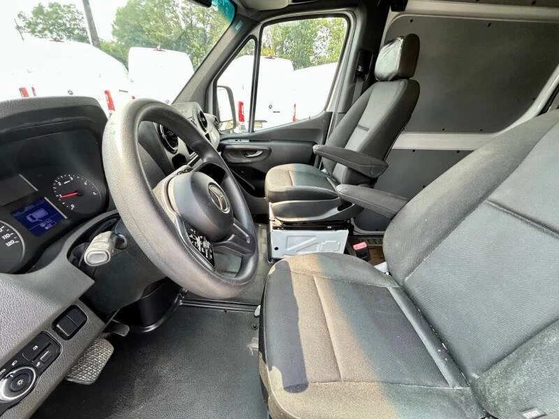 2022 Mercedes-Benz VS30 Sprinter - Image 9 of 19