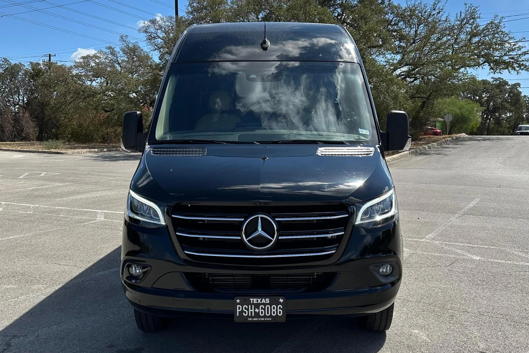 2022 Mercedes-Benz VS30 Sprinter - Image 2 of 31