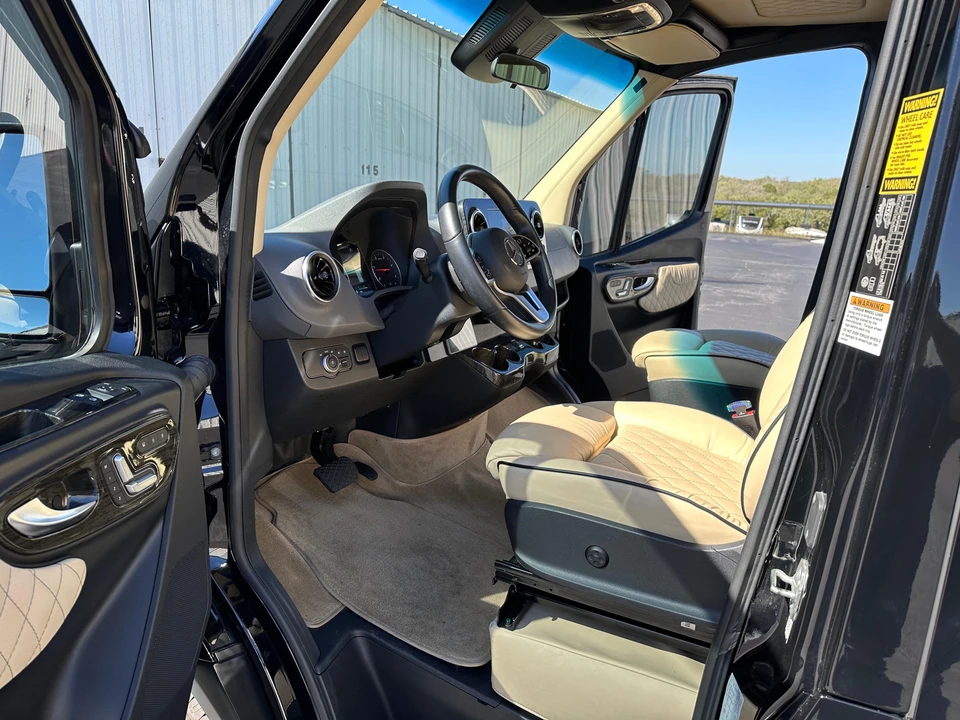 2022 Mercedes-Benz VS30 Sprinter - Image 27 of 31
