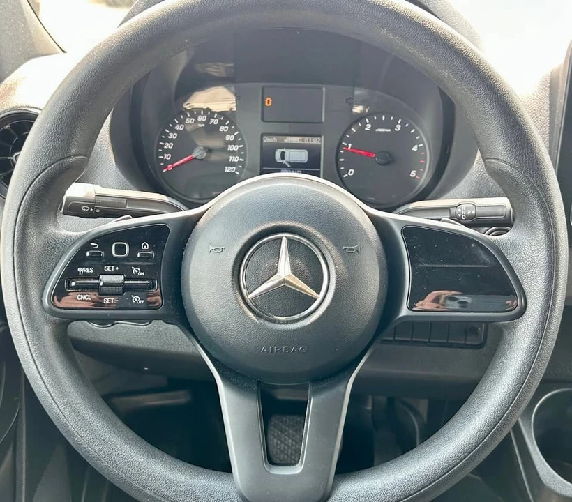 2022 Mercedes-Benz VS30 Sprinter - Image 9 of 12