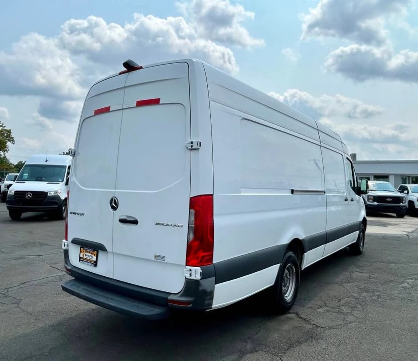 2022 Mercedes-Benz VS30 Sprinter - Image 3 of 12