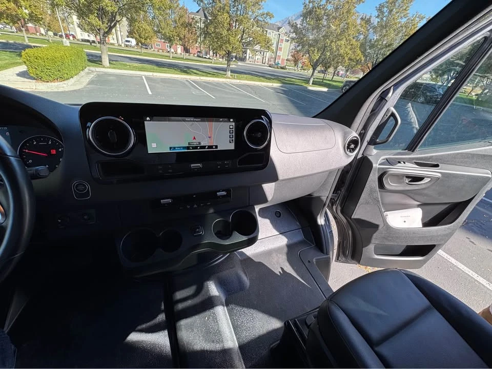 2022 Mercedes-Benz VS30 Sprinter - Image 10 of 11