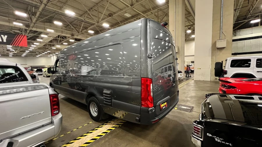 2022 Mercedes-Benz VS30 Sprinter - Image 2 of 11