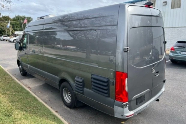 2022 Mercedes-Benz VS30 Sprinter - Image 2 of 8