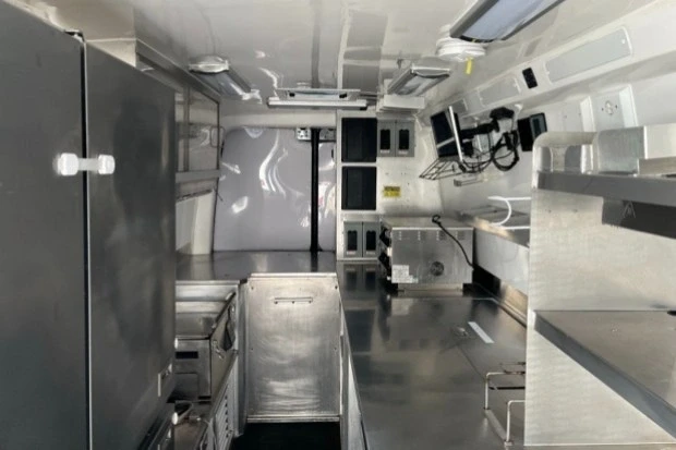 2022 Mercedes-Benz VS30 Sprinter - Image 6 of 8