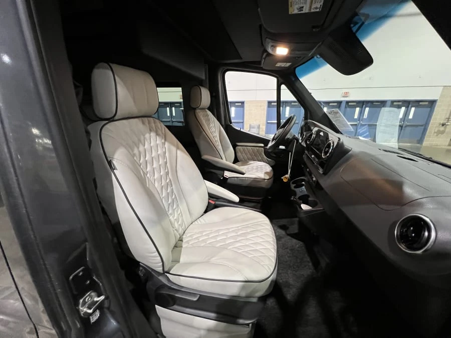 2022 Mercedes-Benz VS30 Sprinter - Image 8 of 31