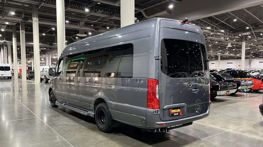 2022 Mercedes-Benz VS30 Sprinter - Image 2 of 31