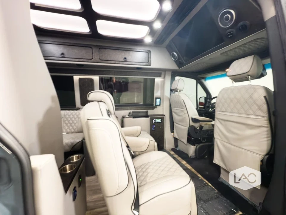 2022 Mercedes-Benz VS30 Sprinter - Image 6 of 12