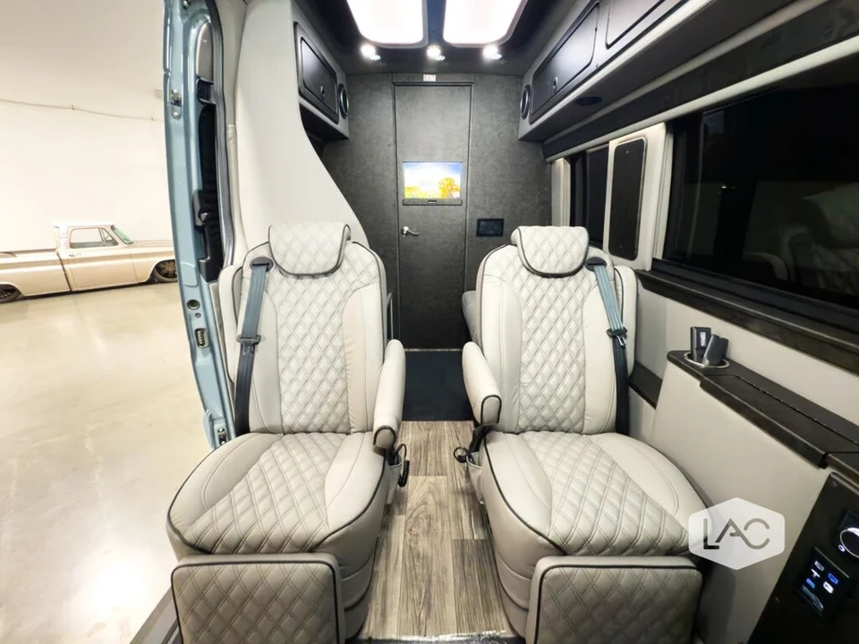 2022 Mercedes-Benz VS30 Sprinter - Image 10 of 12