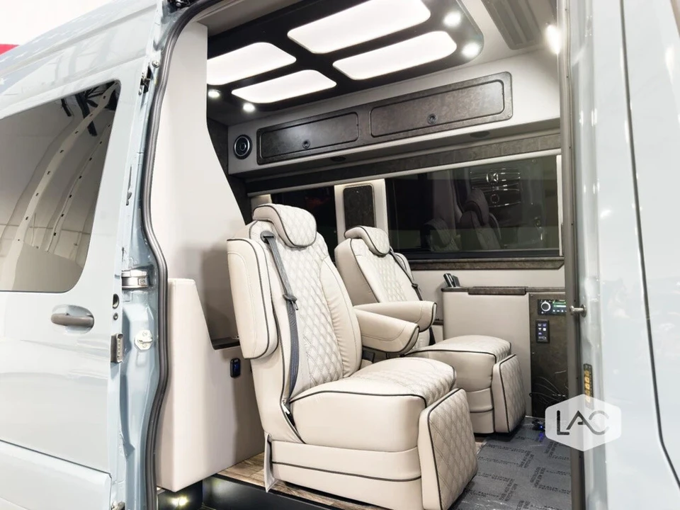 2022 Mercedes-Benz VS30 Sprinter - Image 5 of 12