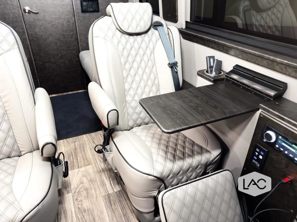 2022 Mercedes-Benz VS30 Sprinter - Image 11 of 12