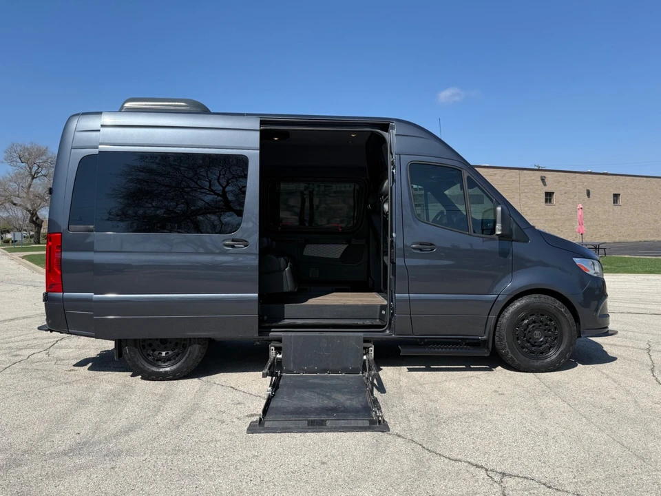 2022 Mercedes-Benz VS30 Sprinter - Image 8 of 21