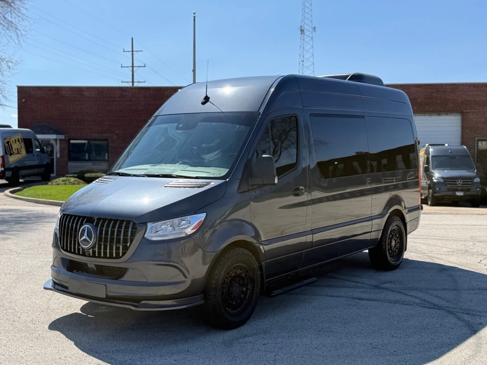 2022 Mercedes-Benz VS30 Sprinter - Image 2 of 21
