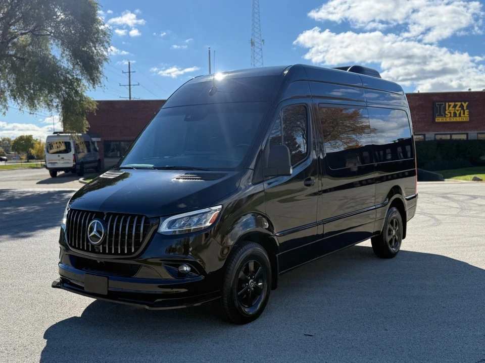 2022 Mercedes-Benz VS30 Sprinter - Image 2 of 21