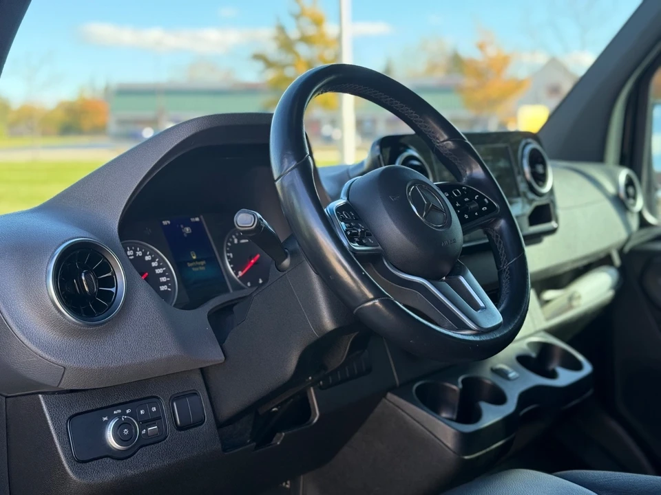 2022 Mercedes-Benz VS30 Sprinter - Image 15 of 21