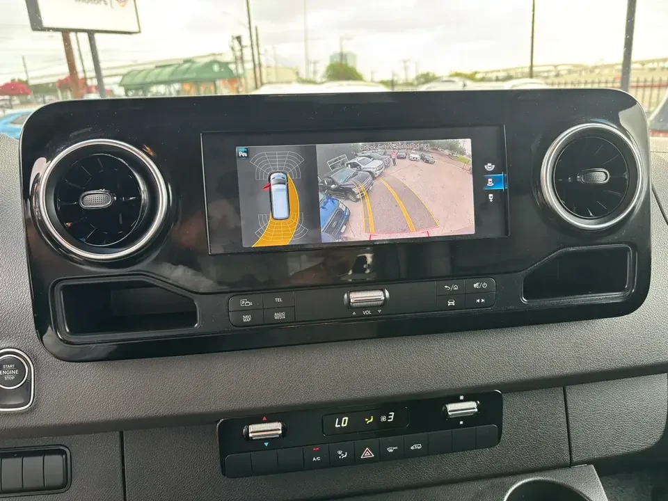 2022 Mercedes-Benz VS30 Sprinter - Image 9 of 20