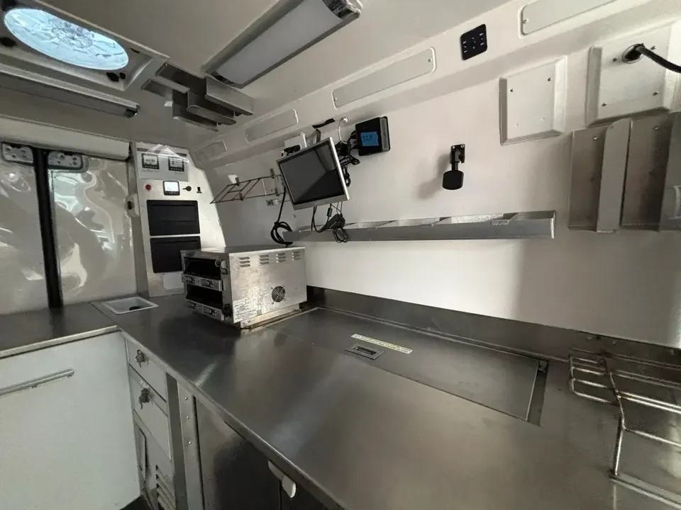 2022 Mercedes-Benz VS30 Sprinter - Image 14 of 20