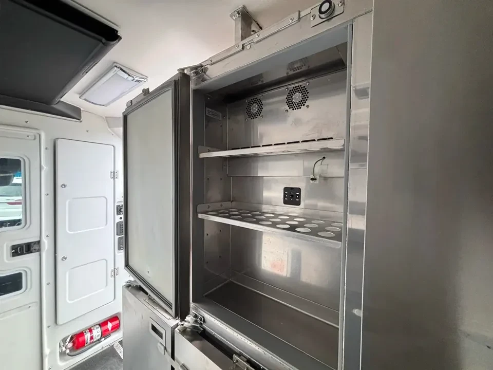 2022 Mercedes-Benz VS30 Sprinter - Image 17 of 20