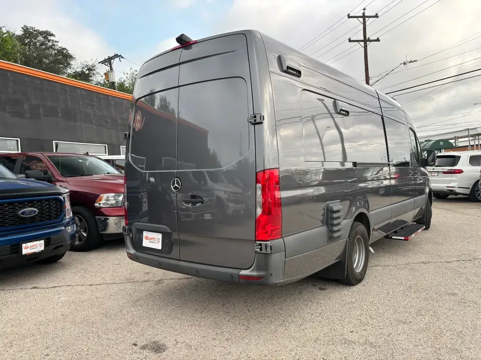 2022 Mercedes-Benz VS30 Sprinter - Image 3 of 20