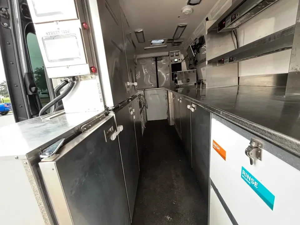 2022 Mercedes-Benz VS30 Sprinter - Image 19 of 20