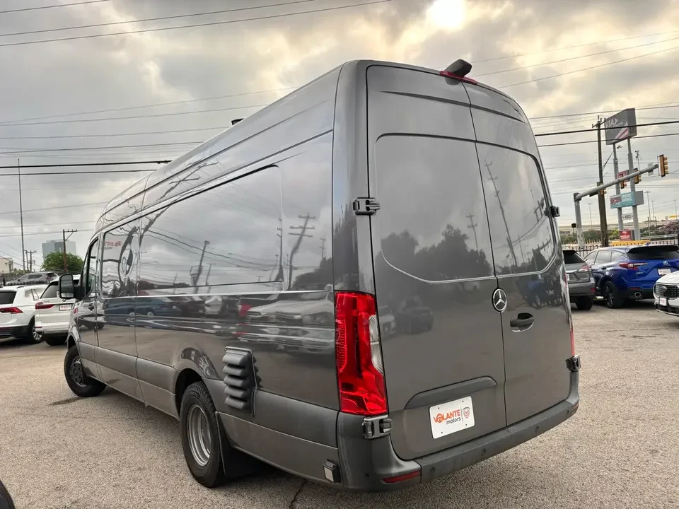 2022 Mercedes-Benz VS30 Sprinter - Image 4 of 20