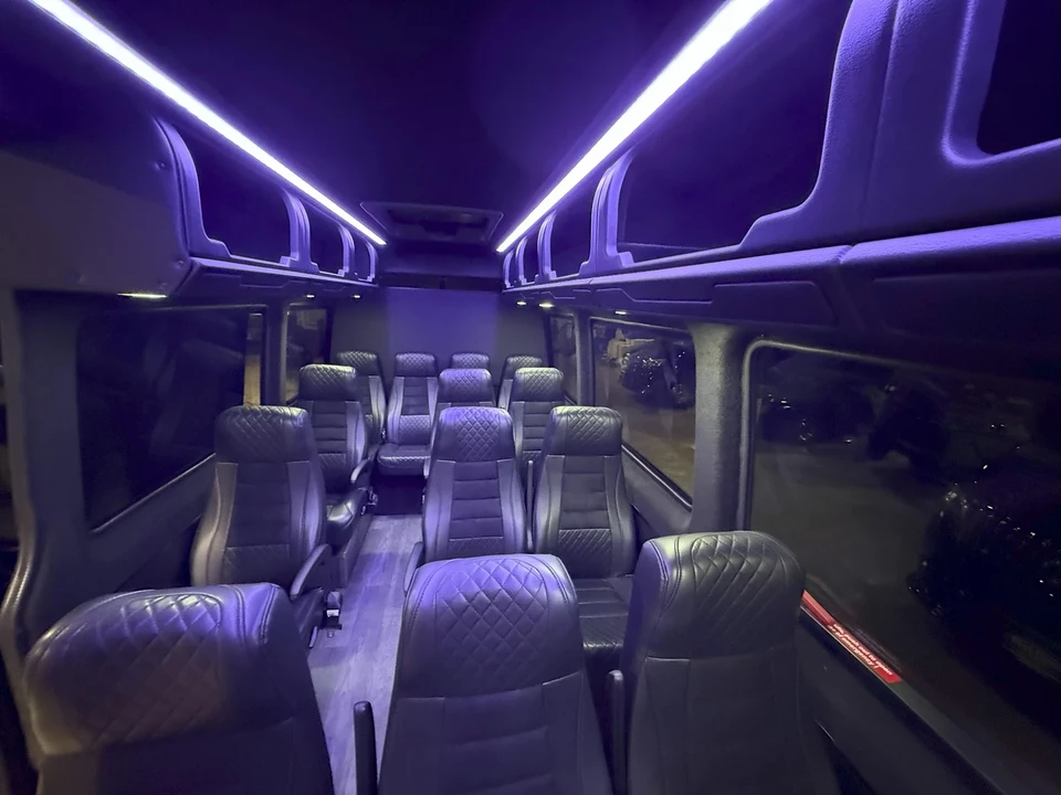 2022 Mercedes-Benz VS30 Sprinter - Image 9 of 15