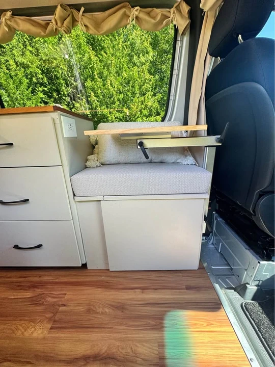 2022 Mercedes-Benz VS30 Sprinter - Image 8 of 17