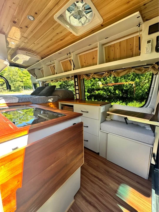 2022 Mercedes-Benz VS30 Sprinter - Image 4 of 19