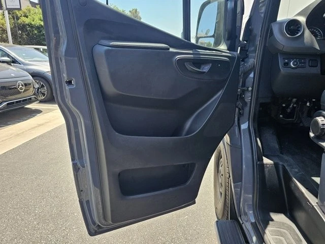 2022 Mercedes-Benz VS30 Sprinter - Image 8 of 9