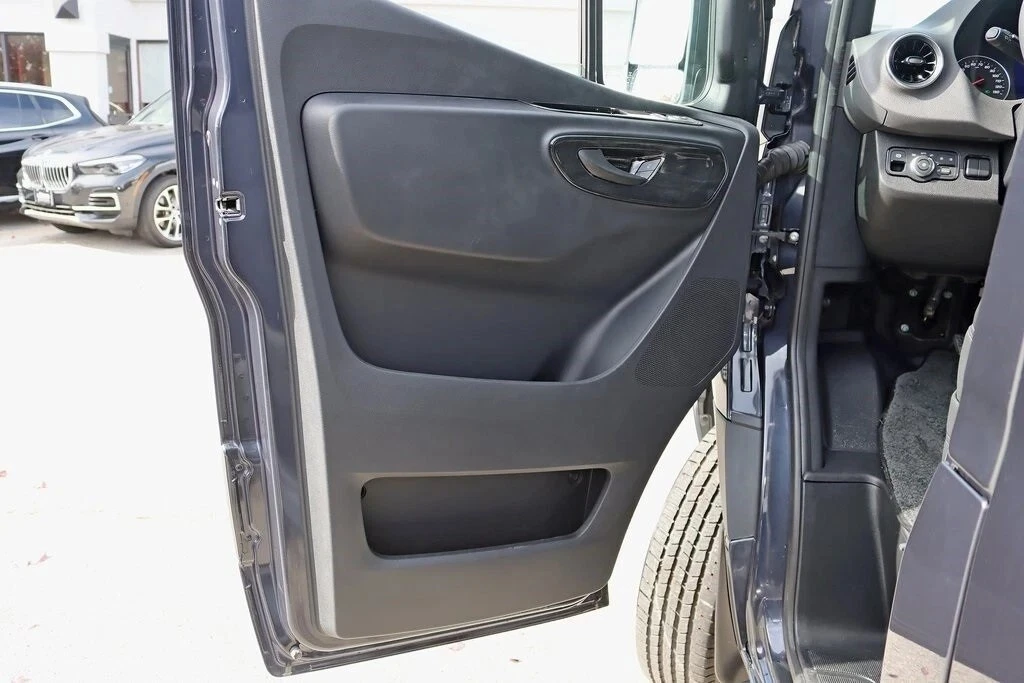 2022 Mercedes-Benz VS30 Sprinter - Image 11 of 12