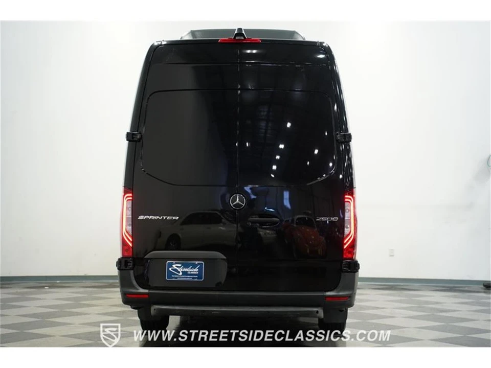 2022 Mercedes-Benz VS30 Sprinter - Image 8 of 31