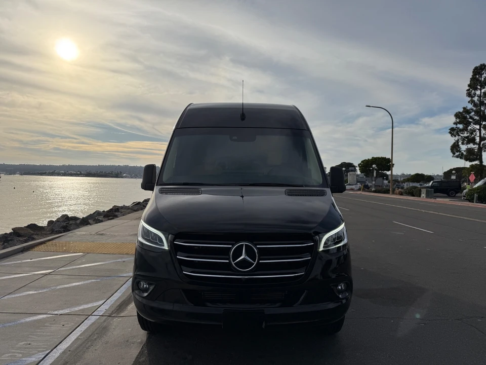 2022 Mercedes-Benz VS30 Sprinter - Image 2 of 21