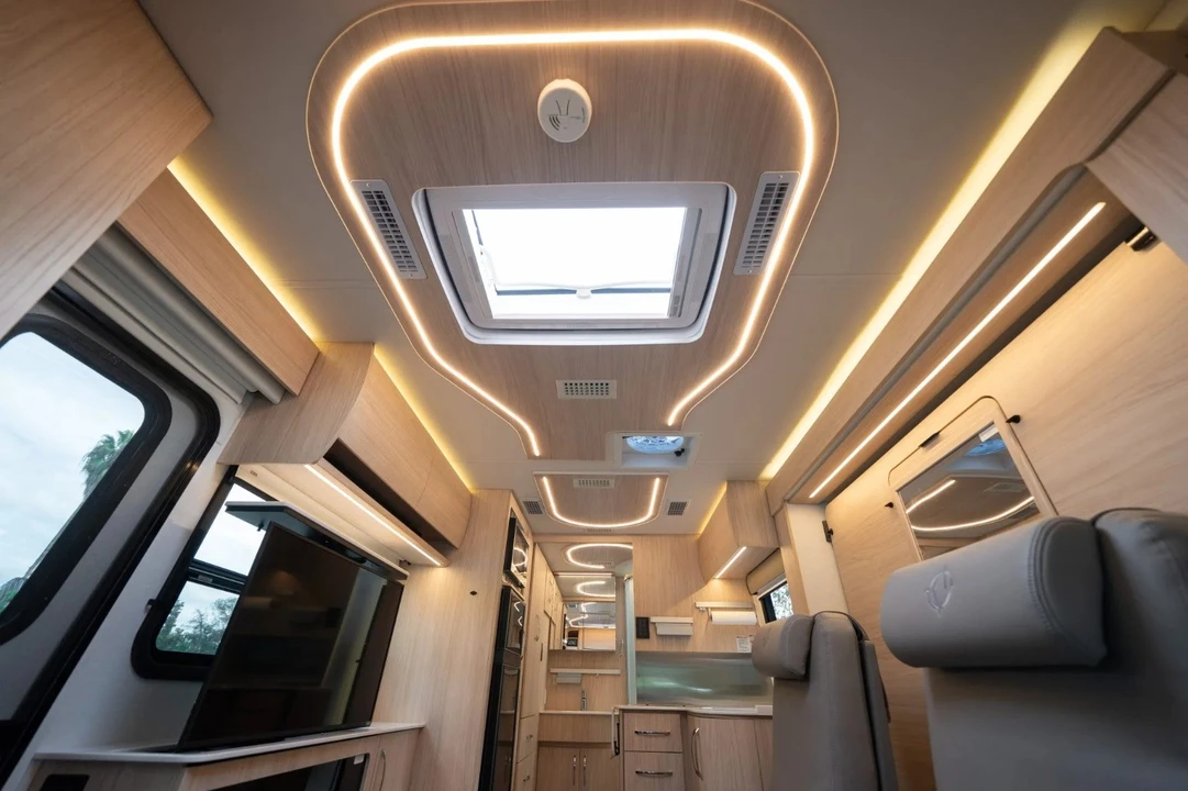 2022 Mercedes-Benz VS30 Sprinter - Image 20 of 21